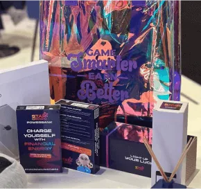 StarCrown branded bags and boxes
